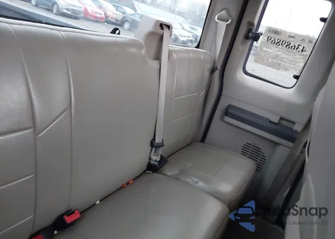 2010 Ford F-250 Xlt из США, поврежденный, VIN 1FTSX2B51AEA97772